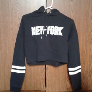 New York crop hoodie